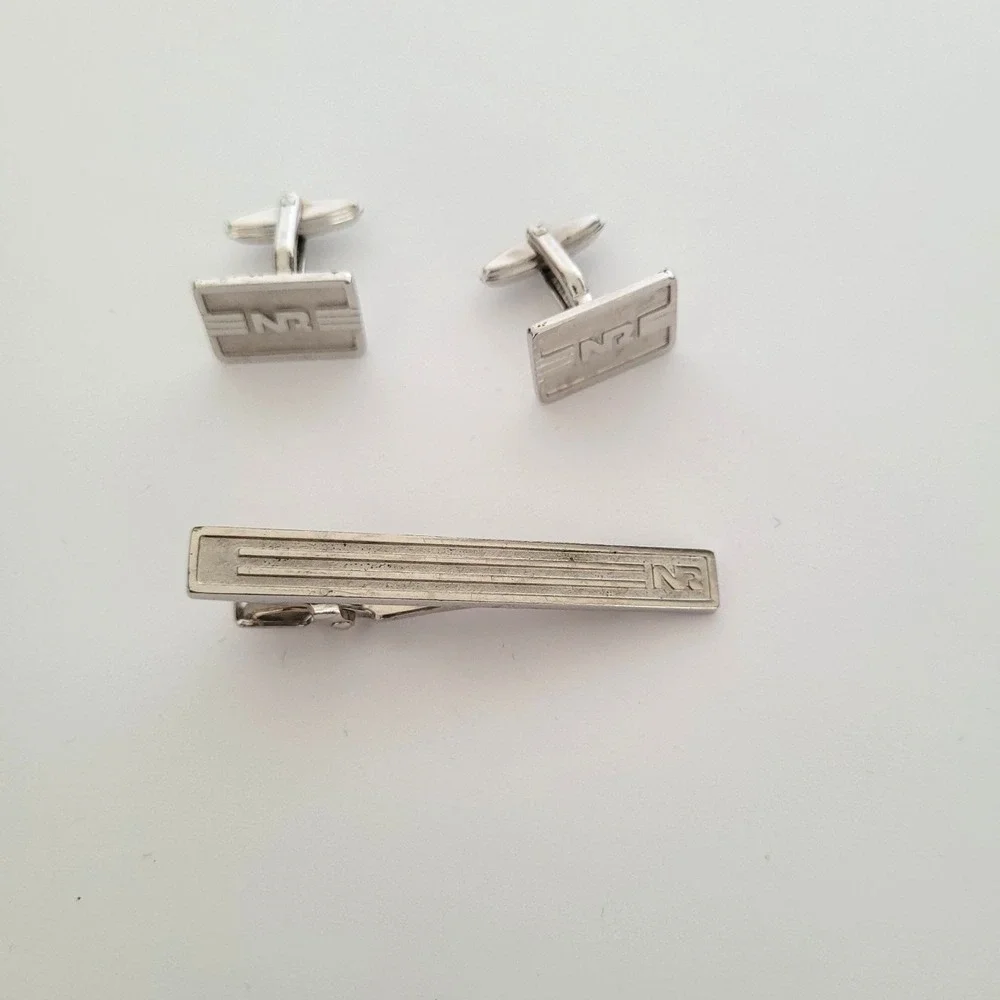 Nina Ricci Paris Vintage Silver Tone NR Logo Cufflinks and Tie Bar Set Germany
